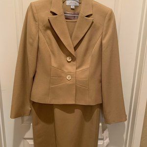 JH Collectibles Suit